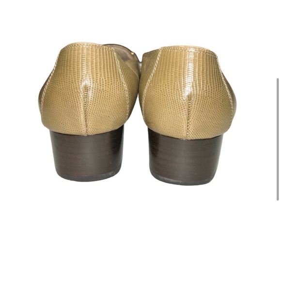 Salvatore Ferragamo tan loafers - Picture 2 of 5